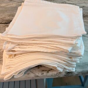 White Cotton dinner napkins 22